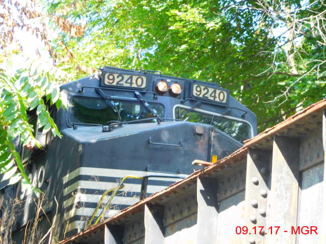 Sightings 09.17.17 /  NS Units On Head Of Train At Luzerne Ave