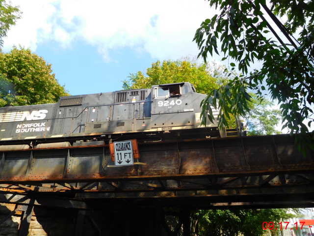 Sightings 09.17.17 /  NS Units On Head Of Train At Luzerne Ave