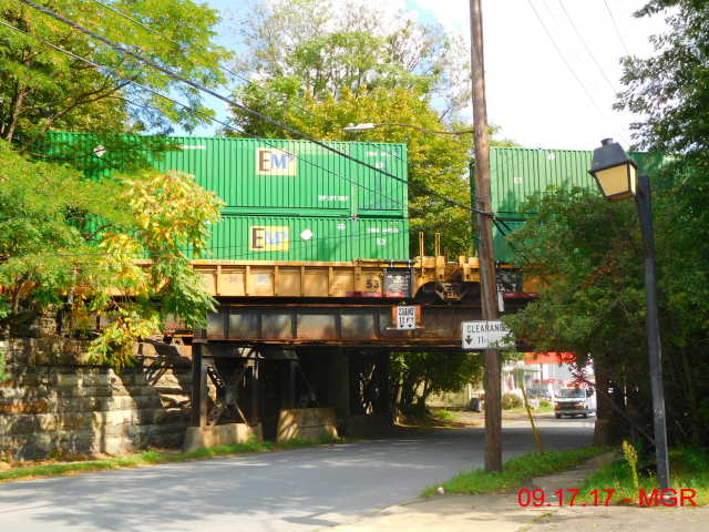 Sightings 09.17.17 /  NS Units On Head Of Train At Luzerne Ave