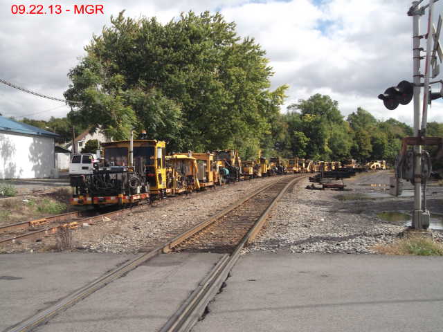 Sightings 09.22.13  /  MOW Equipment at Hudson, PA