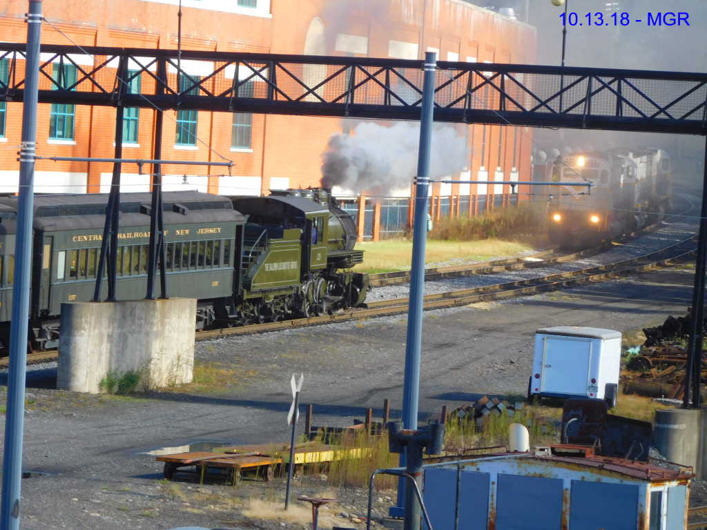 Sightings 10.13.18  /  Meet At Steamtown