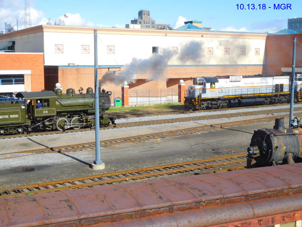 Sightings 10.13.18  /  Meet At Steamtown