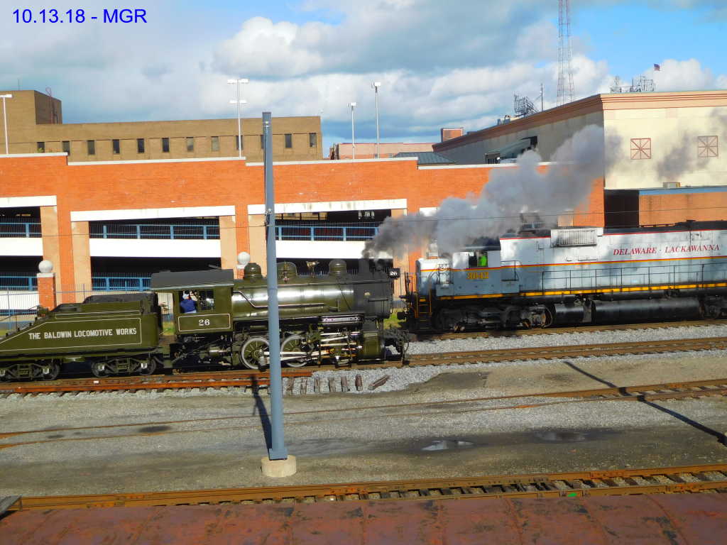 Sightings 10.13.18  /  Meet At Steamtown