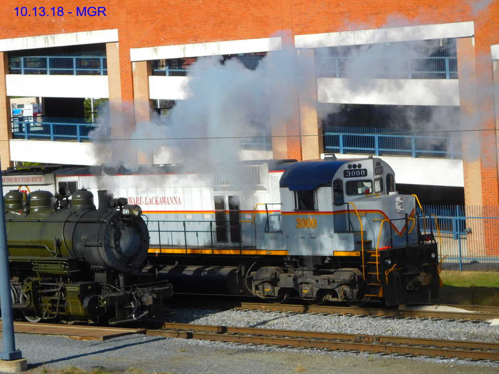 Sightings 10.13.18  /  Meet At Steamtown