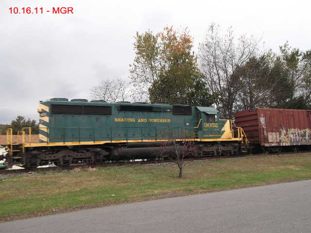 Sightings 10.16.11  /  R&N at Duryea