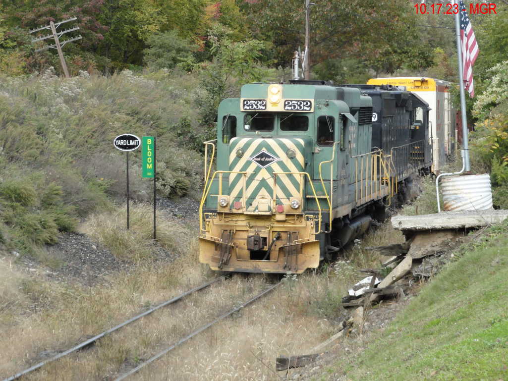 Sightings 10.17.23  / R&N by Gas Station