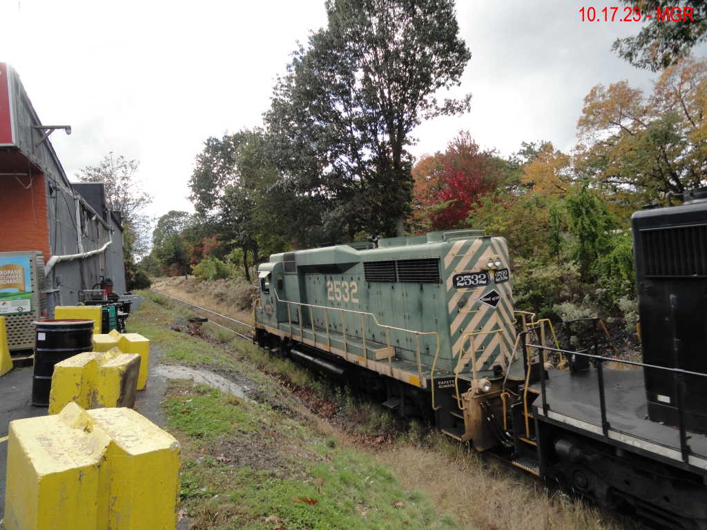 Sightings 10.17.23  / R&N by Gas Station