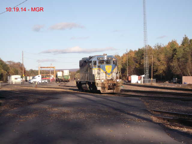 Sightings 10.19.14 / D&H 7303 At Taylor