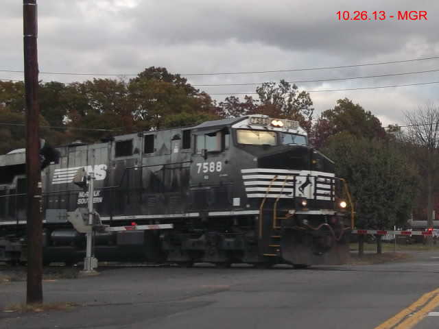 Sightings 10.26.13  /  Southbound at Moosic, PA