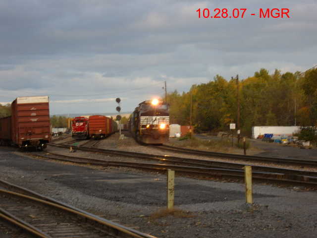 Sightings 10.28.07 / Southbound at Taylor