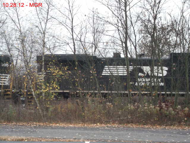 Sightings 10.28.12  /  Southbound at Hudson