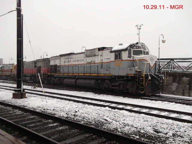 Sightings 10.29.11 /  Early Snow at Steamtown