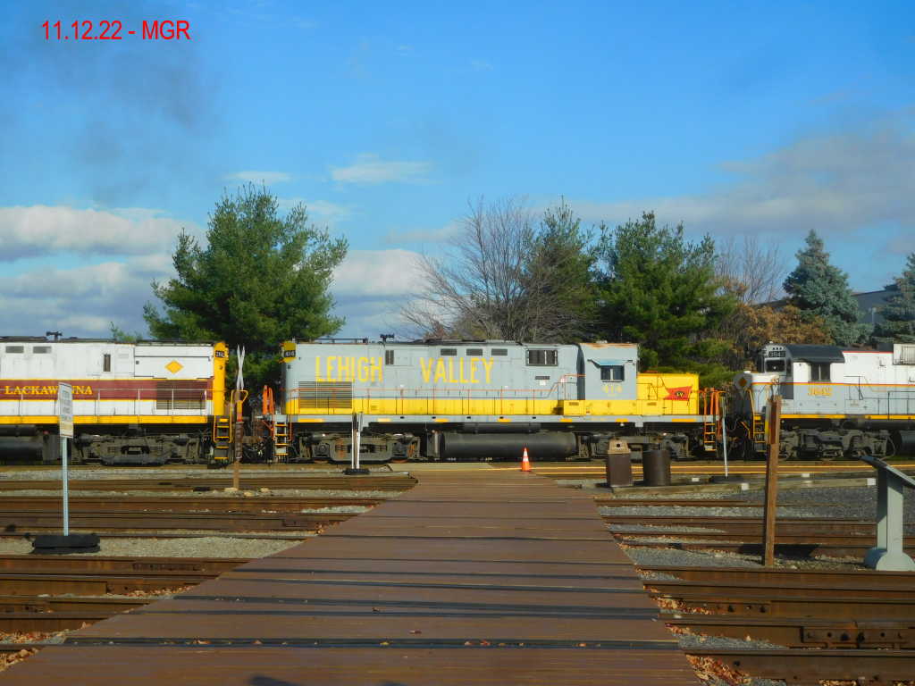 Sightings 11.12.22 / DL at Steamtown