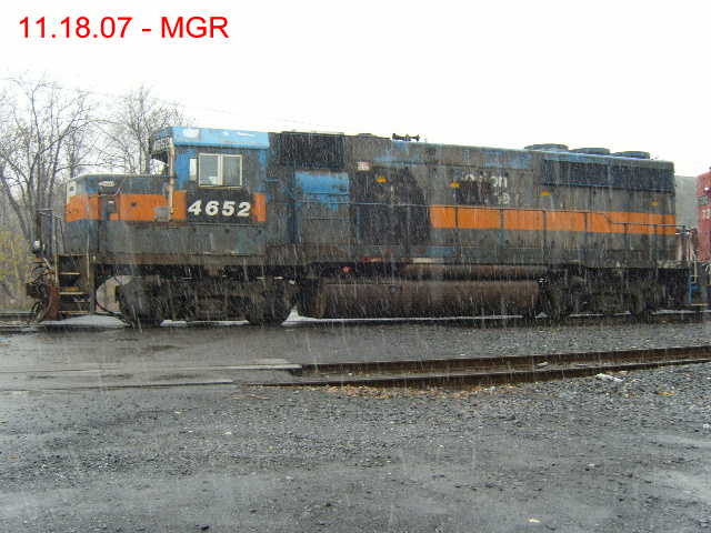 Sightings 11.18.07 /  Local at Snowy Taylor Yard