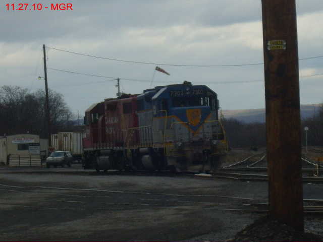 Sightings 11.27.10  / D&H Unit at Taylor