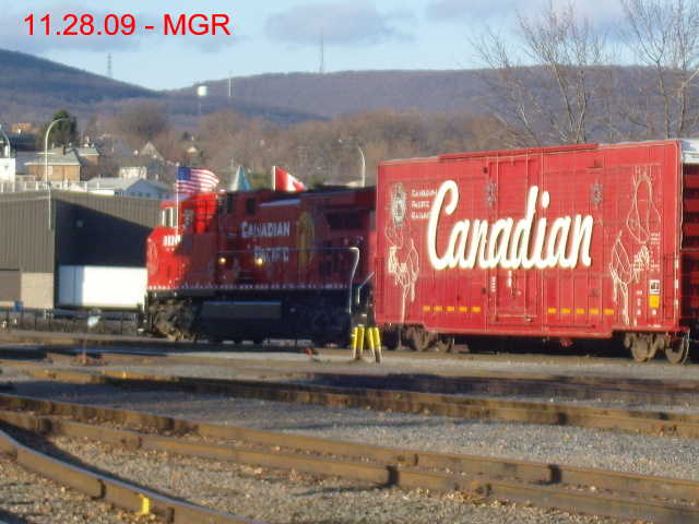 Sightings 11.28.09 / CP Holiday Train At Steamtown