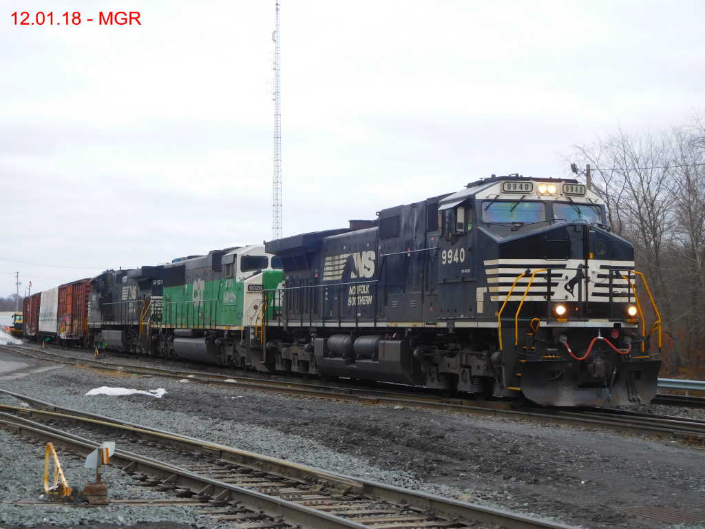 Sightings 12.01.18  /  Ex BN Leaser At Taylor