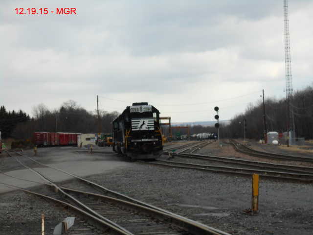 Sightings 12.19.15  /  NS Units In Taylor Yard