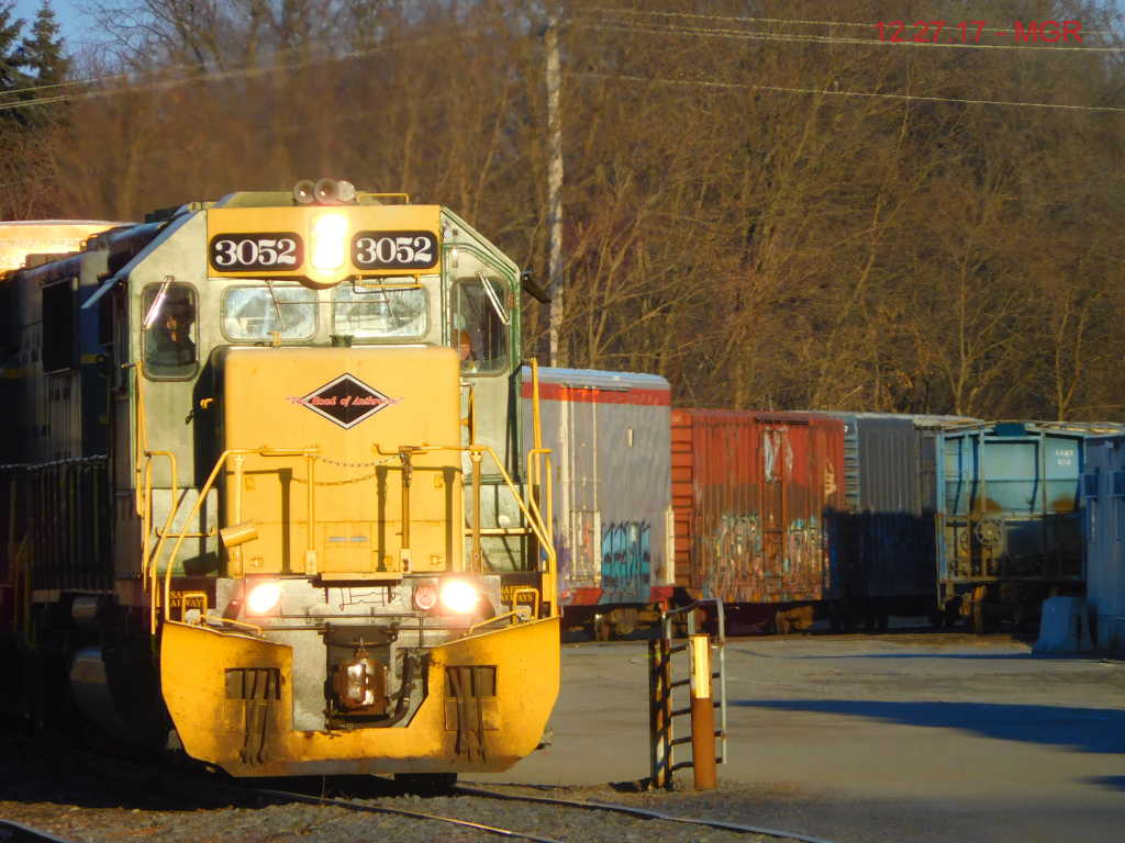 Sightings 12.27.17 / Taylor Yard, NS Gets Fuel, RN Passes Thr