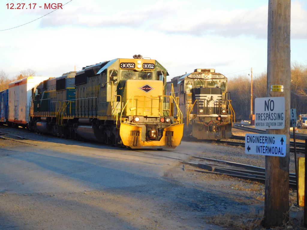 Sightings 12.27.17 / Taylor Yard, NS Gets Fuel, RN Passes Thr