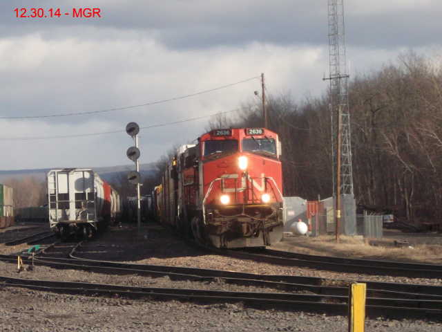 Sightings 12.31.14  /  CN Units Thru Taylor Yard