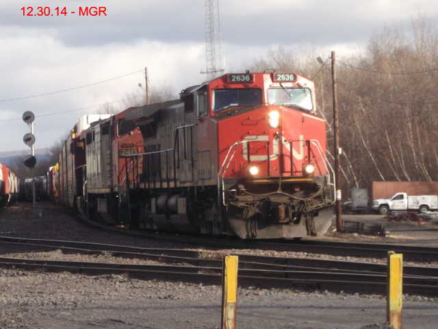 Sightings 12.31.14  /  CN Units Thru Taylor Yard