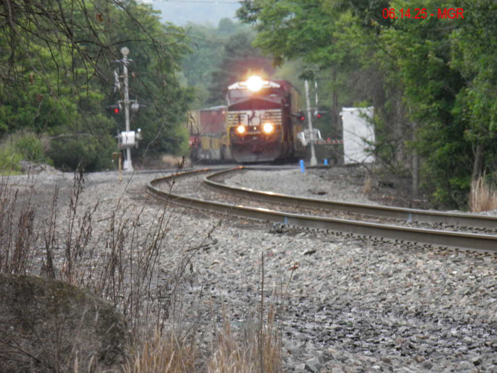 Sightings 06.14.25 / Southbound at Hudson, PA